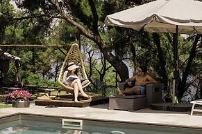 Pefkon Suites