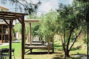 Pefkon Suites