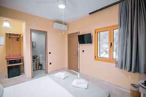 Pefkon Suites