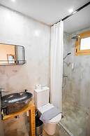 Pefkon Suites