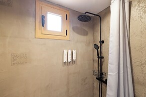 Pefkon Suites