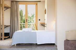 Pefkon Suites
