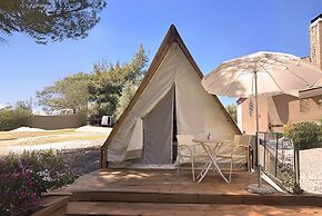 Pefkon Suites
