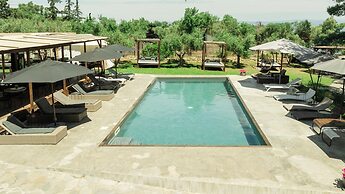 Pefkon Suites