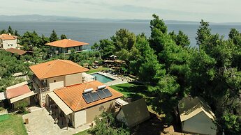 Pefkon Suites