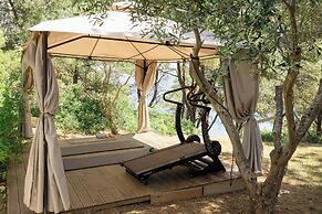 Pefkon Suites