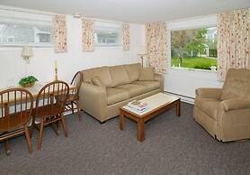 Brant Point Courtyard
