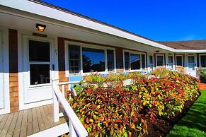 Brant Point Courtyard