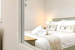 Olive Tale - From 225 Per Night