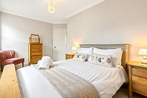Olive Tale - From 225 Per Night