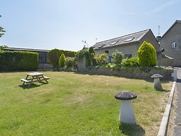 Oak Leaves Cottage