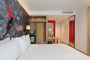 Ikonik Miraflores