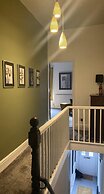 Refurbished 3 Bed House in Manchester