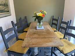 Refurbished 3 Bed House in Manchester