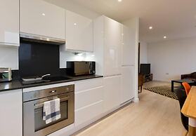 2-bed Apartment Only 15 Mins From Central London