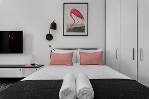 The Flamingo 708