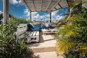 Bella Breeze Resort