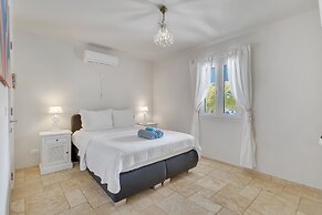 Ocean Breeze Villa with private pool