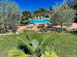 Apt 3 Infinity Pool, Extensive Grounds With Shrubs - Flowers, Jacuzzi 