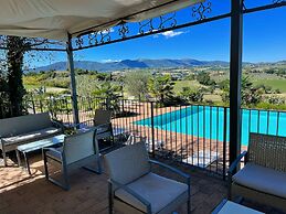 Apt 3 Infinity Pool, Extensive Grounds With Shrubs - Flowers, Jacuzzi 