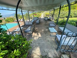 Apt 3 Infinity Pool, Extensive Grounds With Shrubs - Flowers, Jacuzzi 