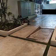 Luxury Condo 1 Br Pool Excellent Location