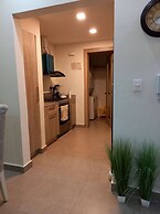 Luxury Condo 1 Br Pool Excellent Location