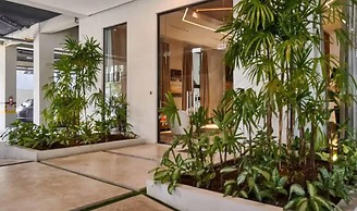 Luxury Condo 1 Br Pool Excellent Location