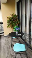 Luxury Condo 1 Br Pool Excellent Location