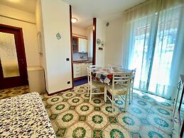 Recently Renovated Accommodation Near the sea