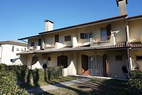 Wonderful Villa With Huge Pool and Barbecue
