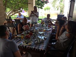 Villa Lembos Hotel