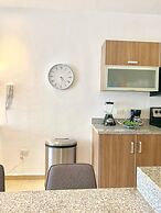 Sleeps 4-6-amazing 2 Bedroom Ph With Bbq & Jacuzzi
