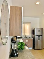 Sleeps 4-6-amazing 2 Bedroom Ph With Bbq & Jacuzzi