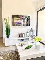 Sleeps 4-6-amazing 2 Bedroom Ph With Bbq & Jacuzzi