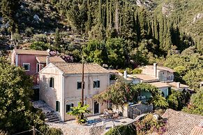 Rustic Escape, Agios Markos
