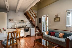 Rustic Escape, Agios Markos