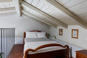 Rustic Escape, Agios Markos