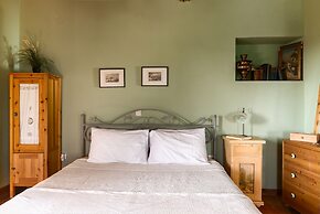 Rustic Escape, Agios Markos
