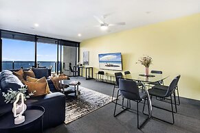 Circle on Cavill - Wow Stay