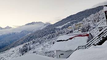 Mountain Rover Auli