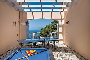 Four-Bedroom Villa Alexandros