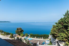 Four-Bedroom Villa Alexandros