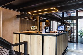 FAZ HOSTEL BOUTIQUE