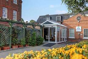 Baylis Park Hotel