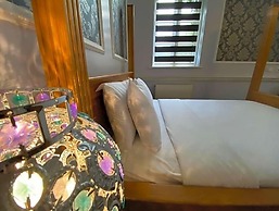 Baylis Park Hotel