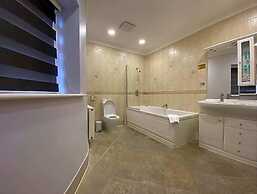 Baylis Park Hotel