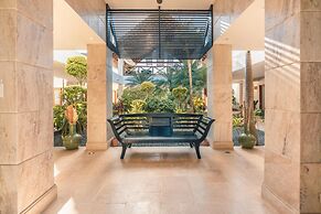 Magnificent Villa w Private Pool at Yarari