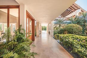 Magnificent Villa w Private Pool at Yarari