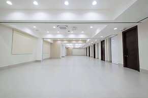 Super 8 By Wyndham Manzanillo